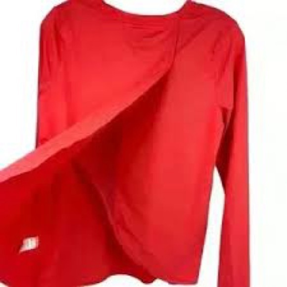 Athleta Sunlover UPF 50+ Tulip Back Long Sleeve Top in pink - Picture 4 of 4